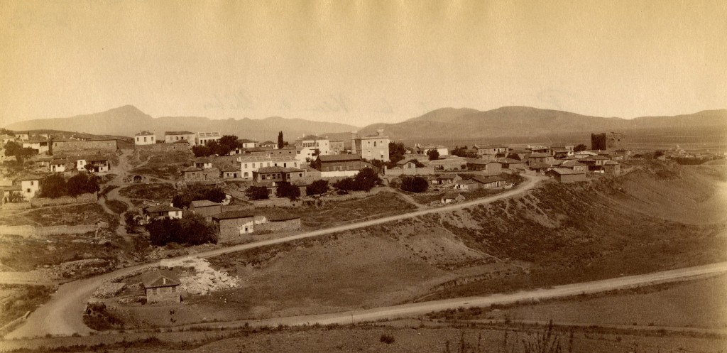 Figure 1: Thebes in 1878. View from the East. 